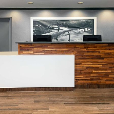 科隆尼尔海次 彼得斯堡汉普顿旅馆 - 南方公园商场酒店 外观 照片