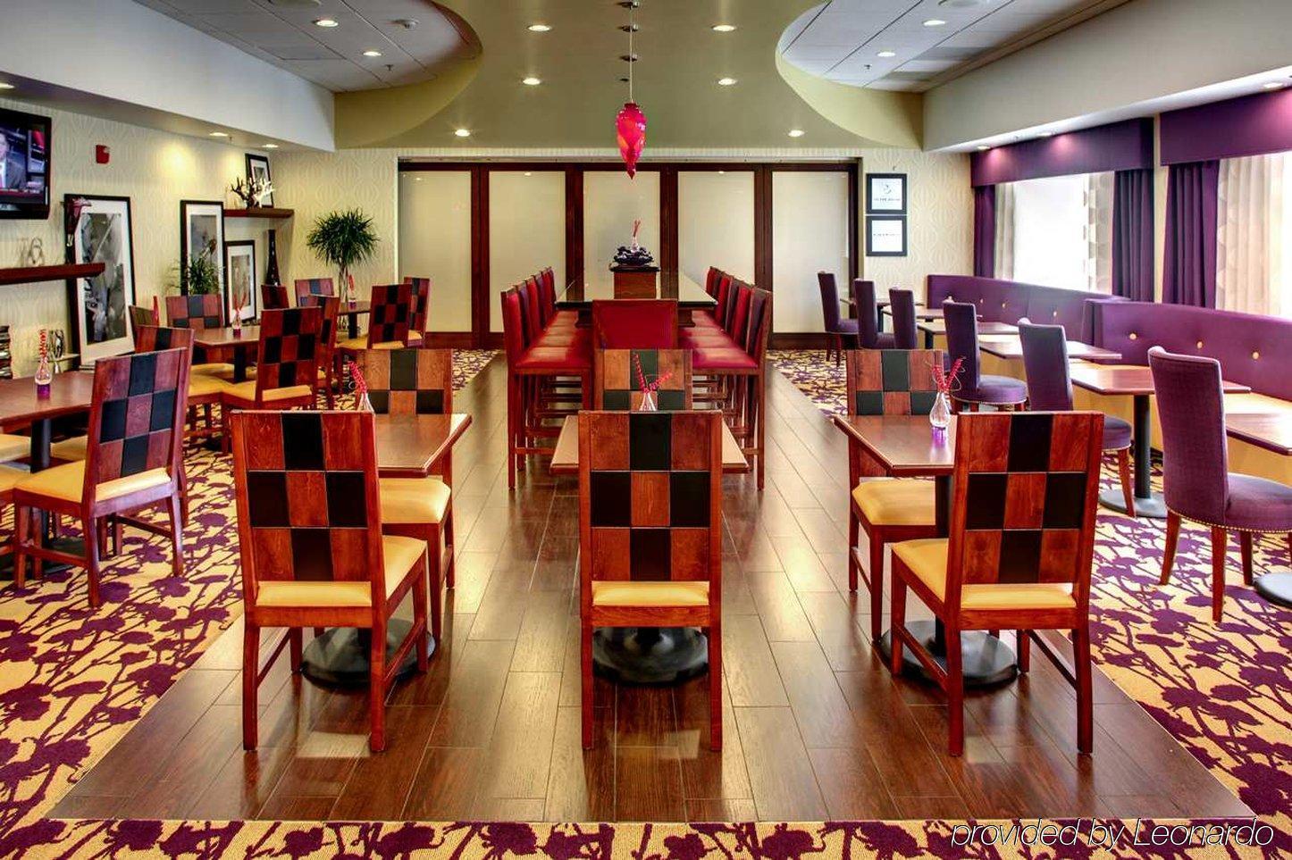 科隆尼尔海次 彼得斯堡汉普顿旅馆 - 南方公园商场酒店 餐厅 照片